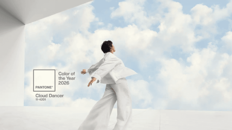 Tra le nuvole di New York: come nasce il Pantone Color of The Year