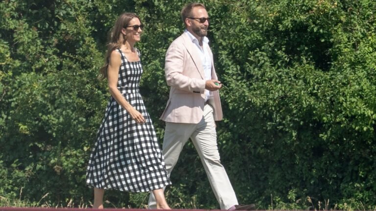 Kate Middleton, che per tifare il marito ha sfoderato un abito in perfetto stile pic-nic chic